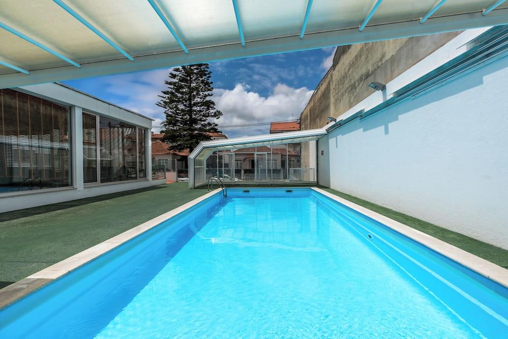 swimming pool spa