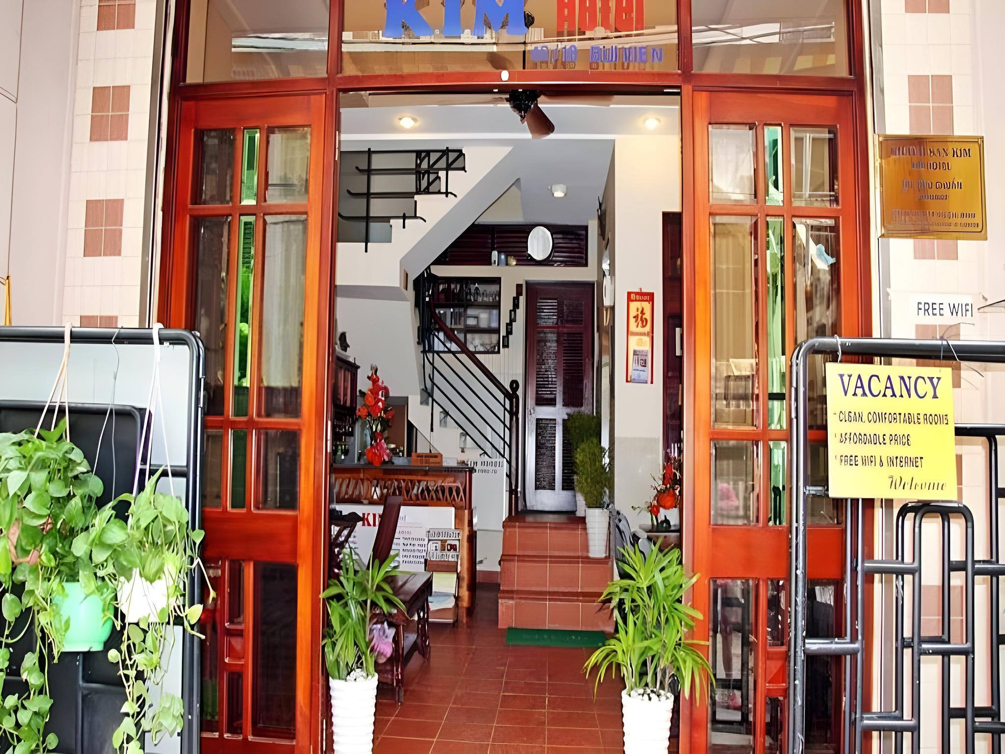 restaurant cafeteria