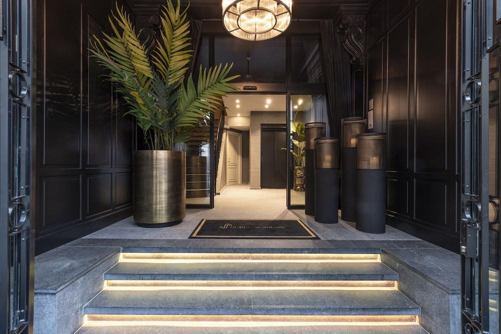 lobby