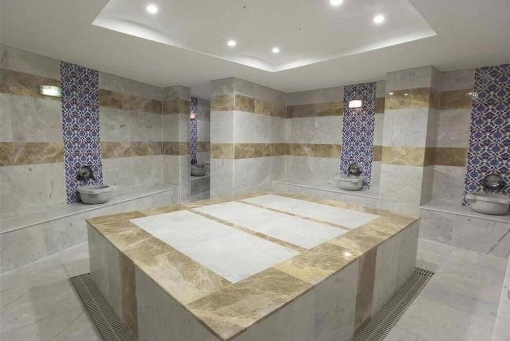 swimming pool spa
