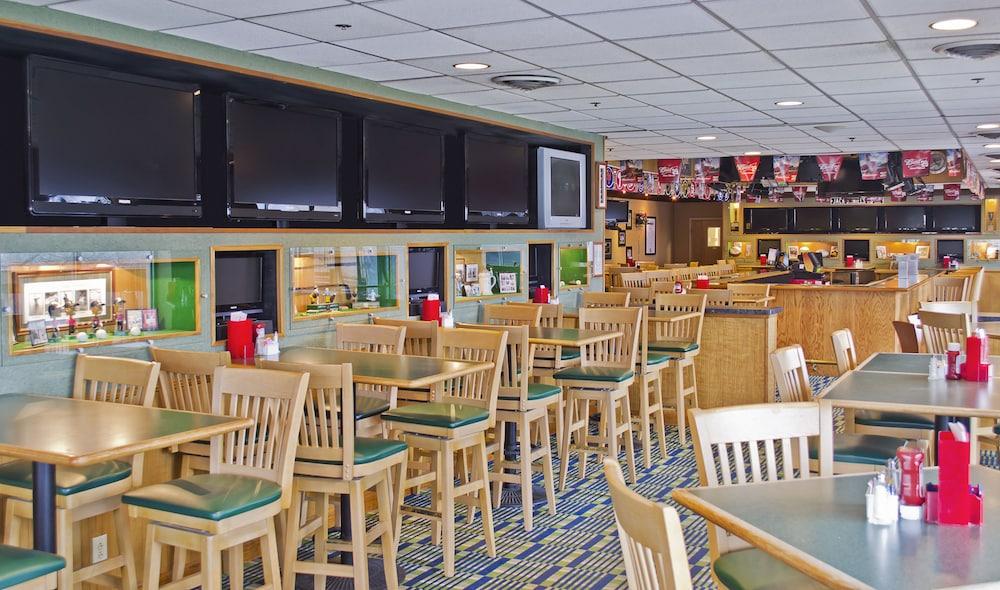 restaurant cafeteria