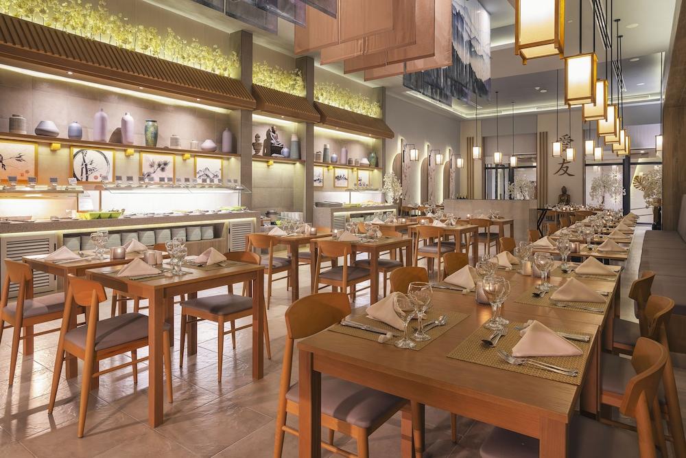 restaurant cafeteria