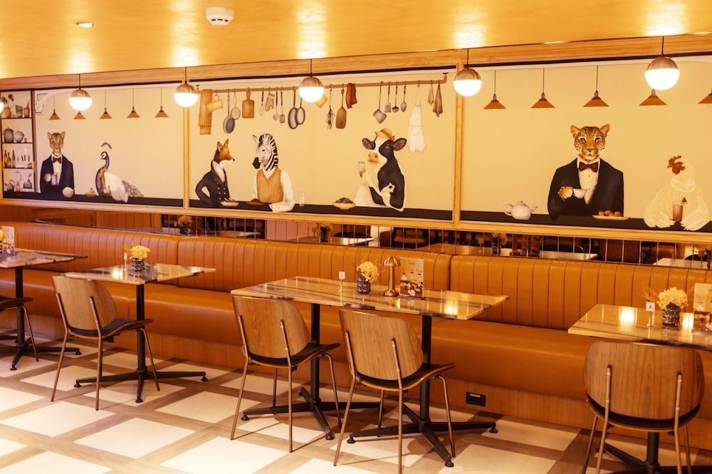 restaurant cafeteria