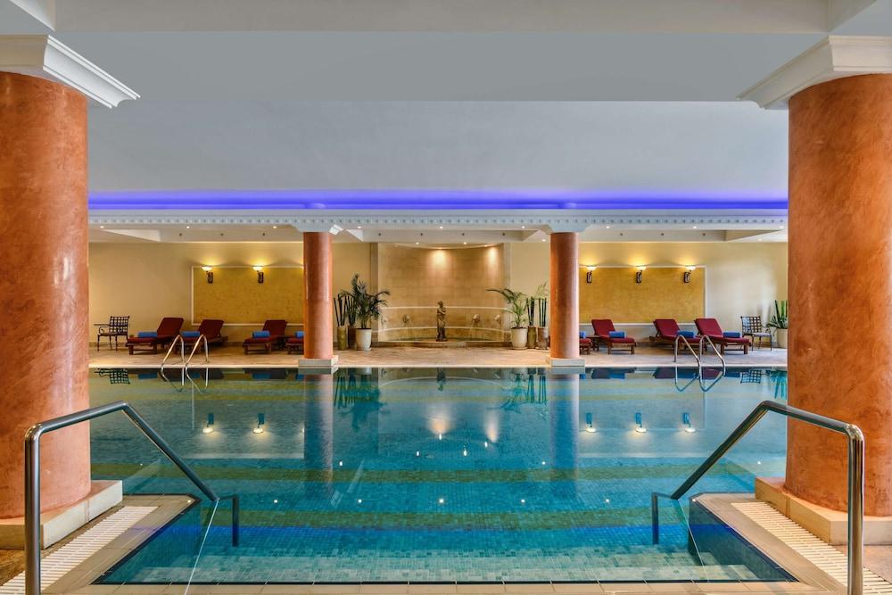 swimming pool spa