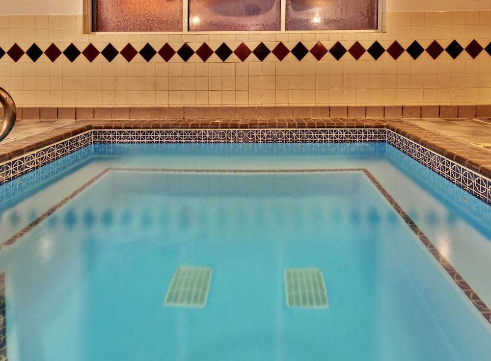 swimming pool spa