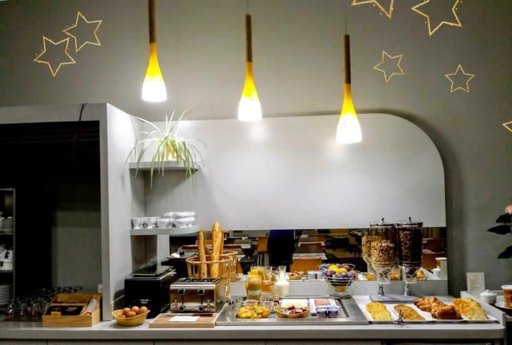 restaurant-cafeteria