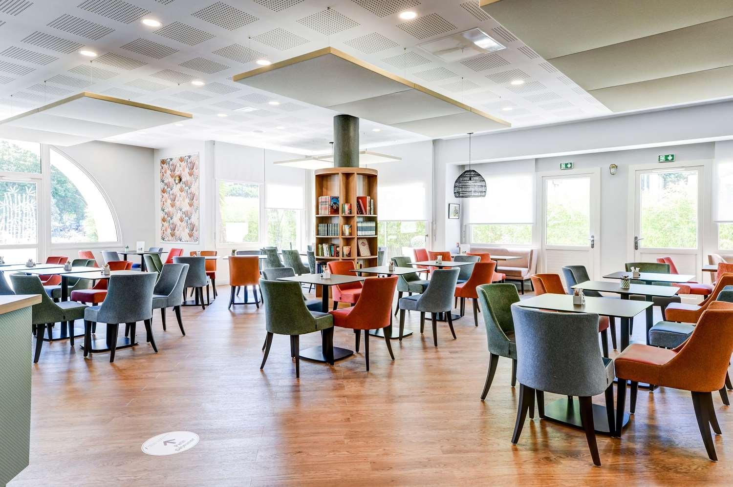restaurant cafeteria