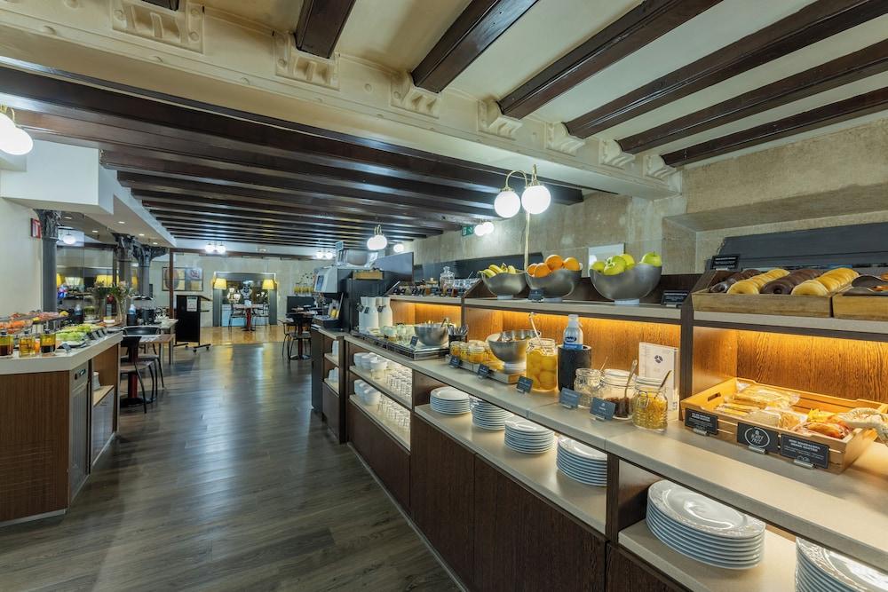 restaurant cafeteria