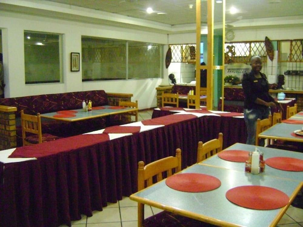 restaurant-cafeteria