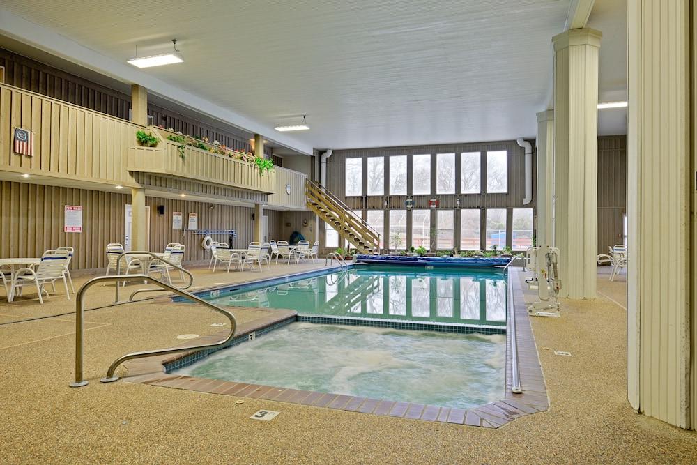 swimming pool spa