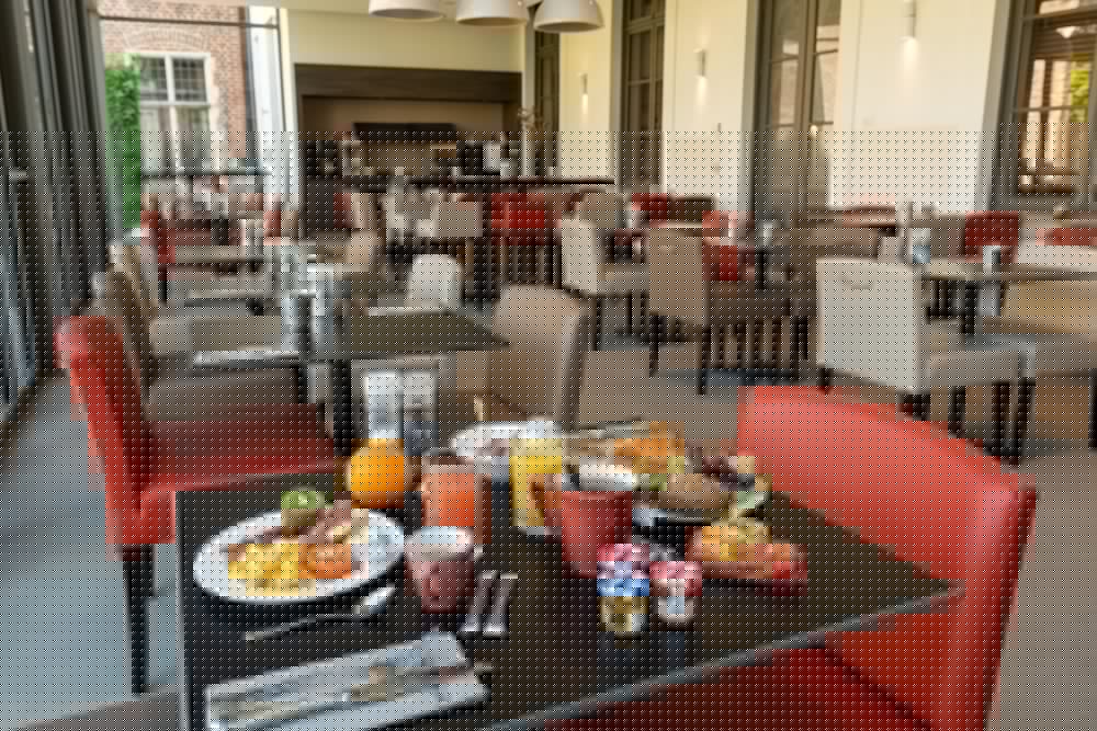 restaurant cafeteria