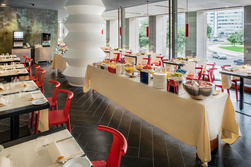 restaurant cafeteria