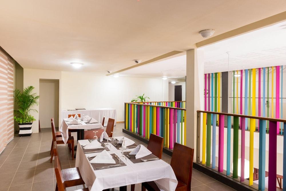 restaurant-cafeteria