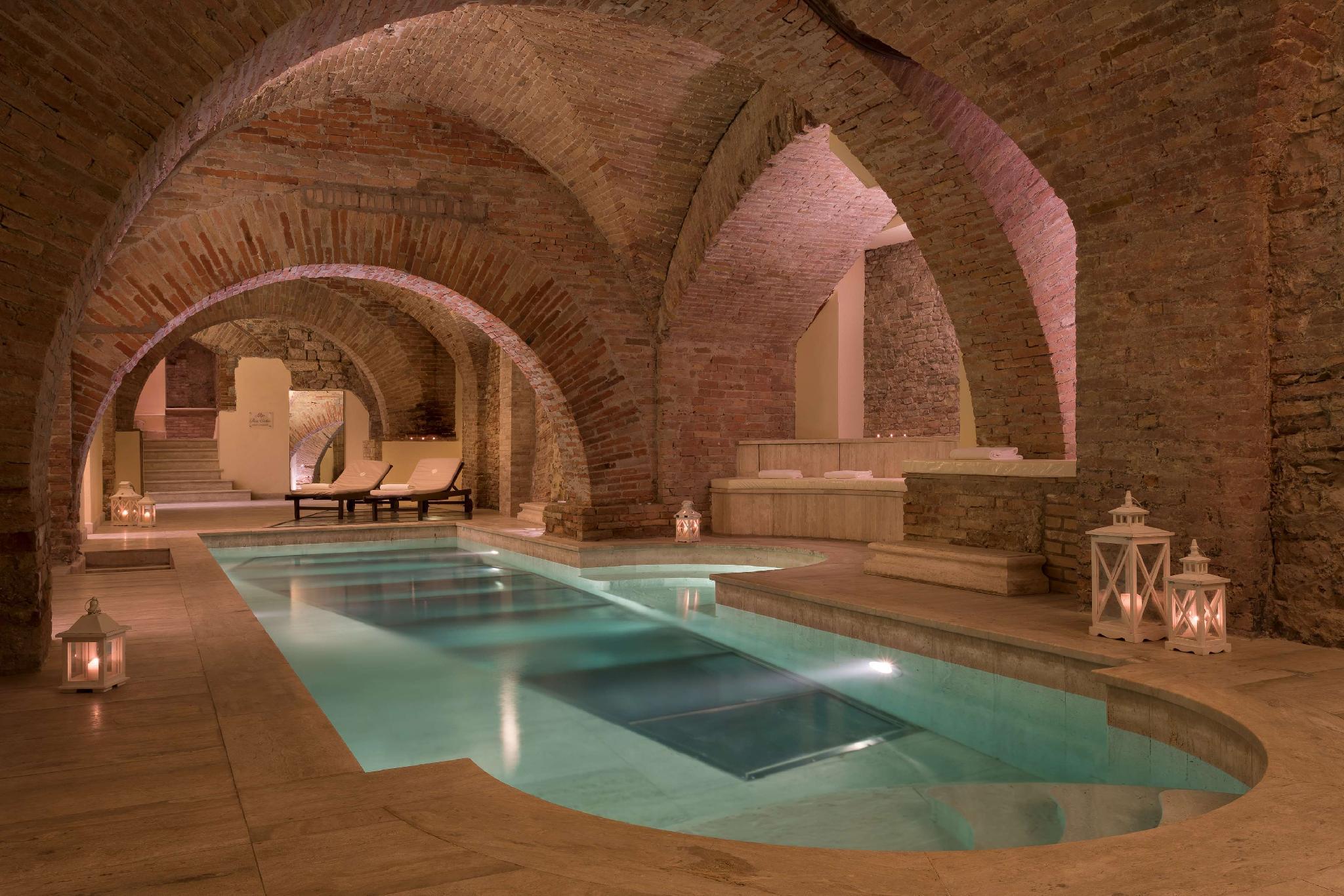 swimming pool spa