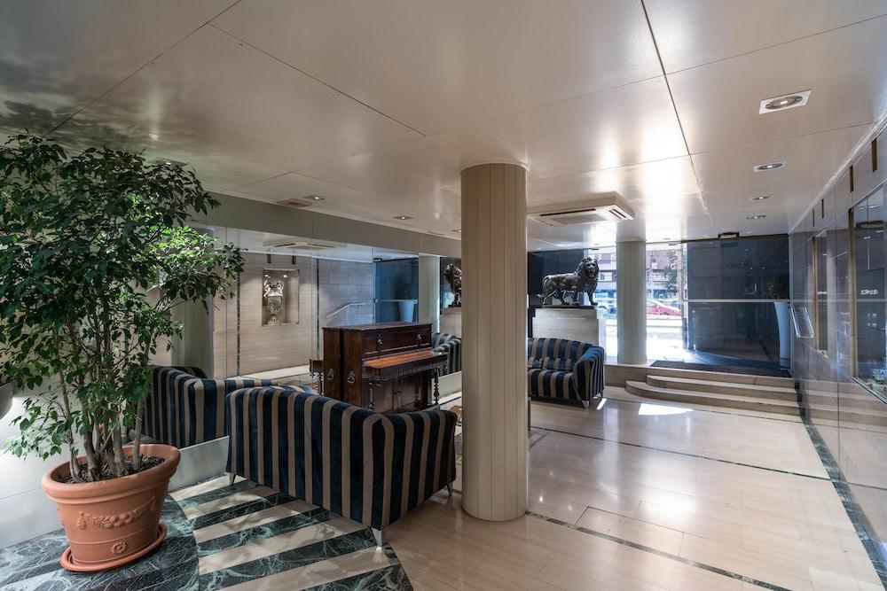 lobby