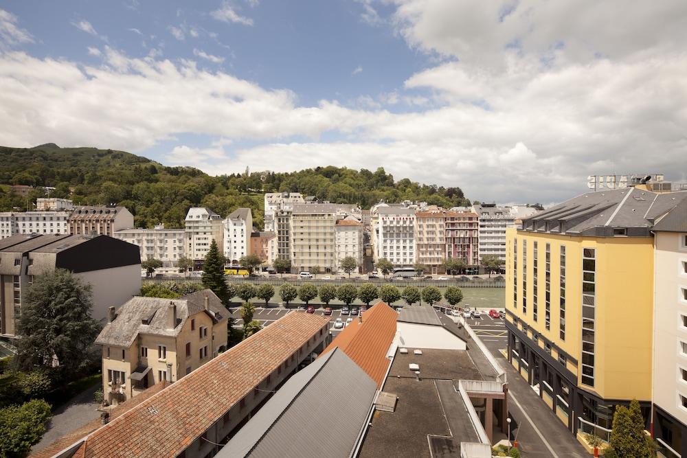 surroundings