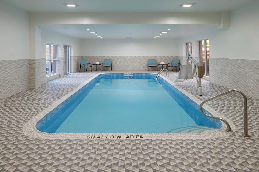 swimming pool spa