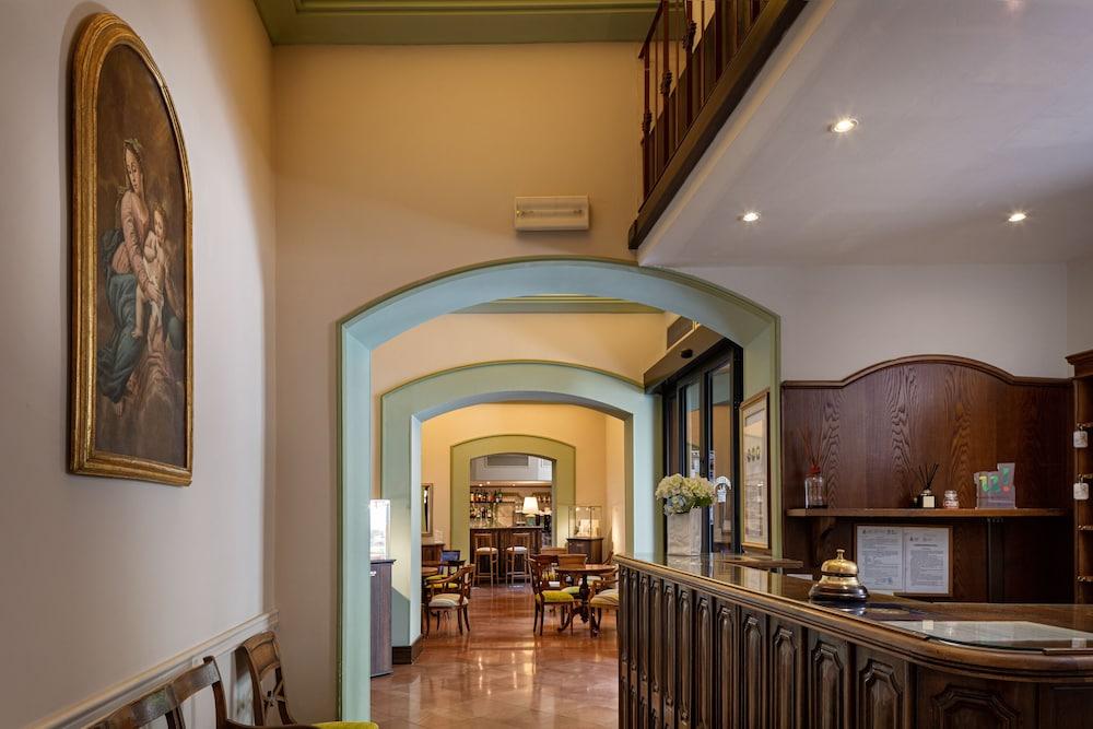 lobby