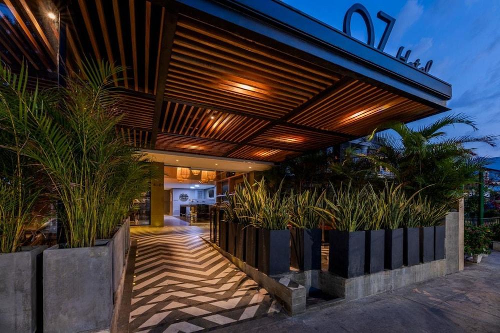 swimming pool spa