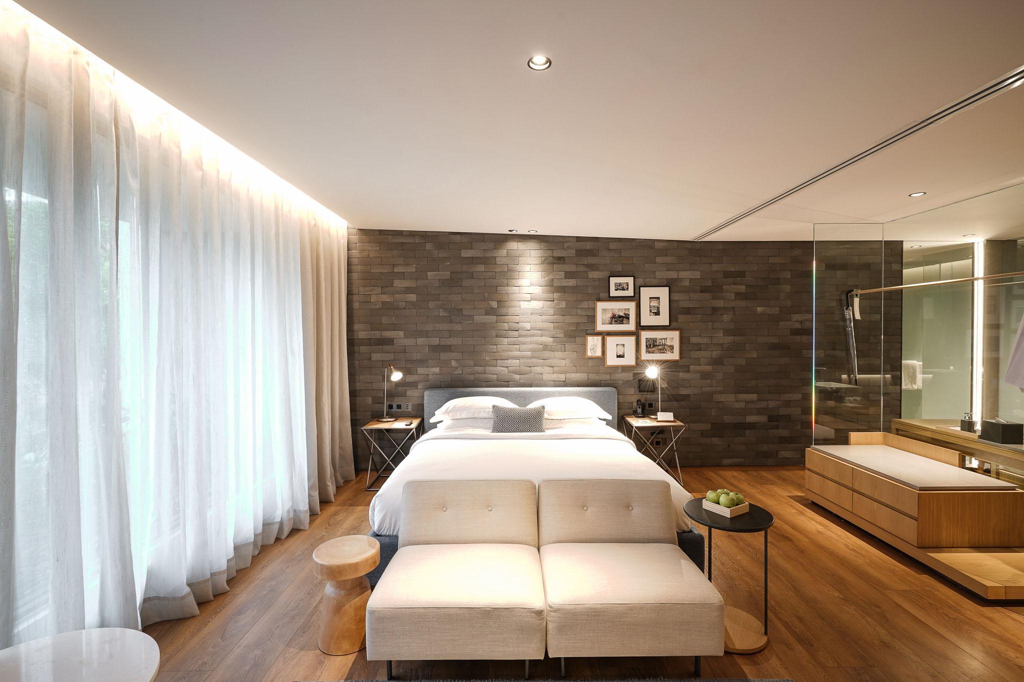 swimming pool spa