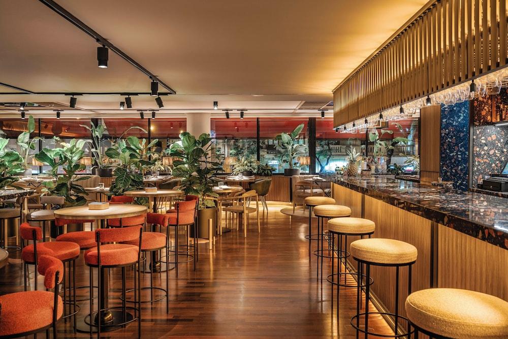 restaurant cafeteria
