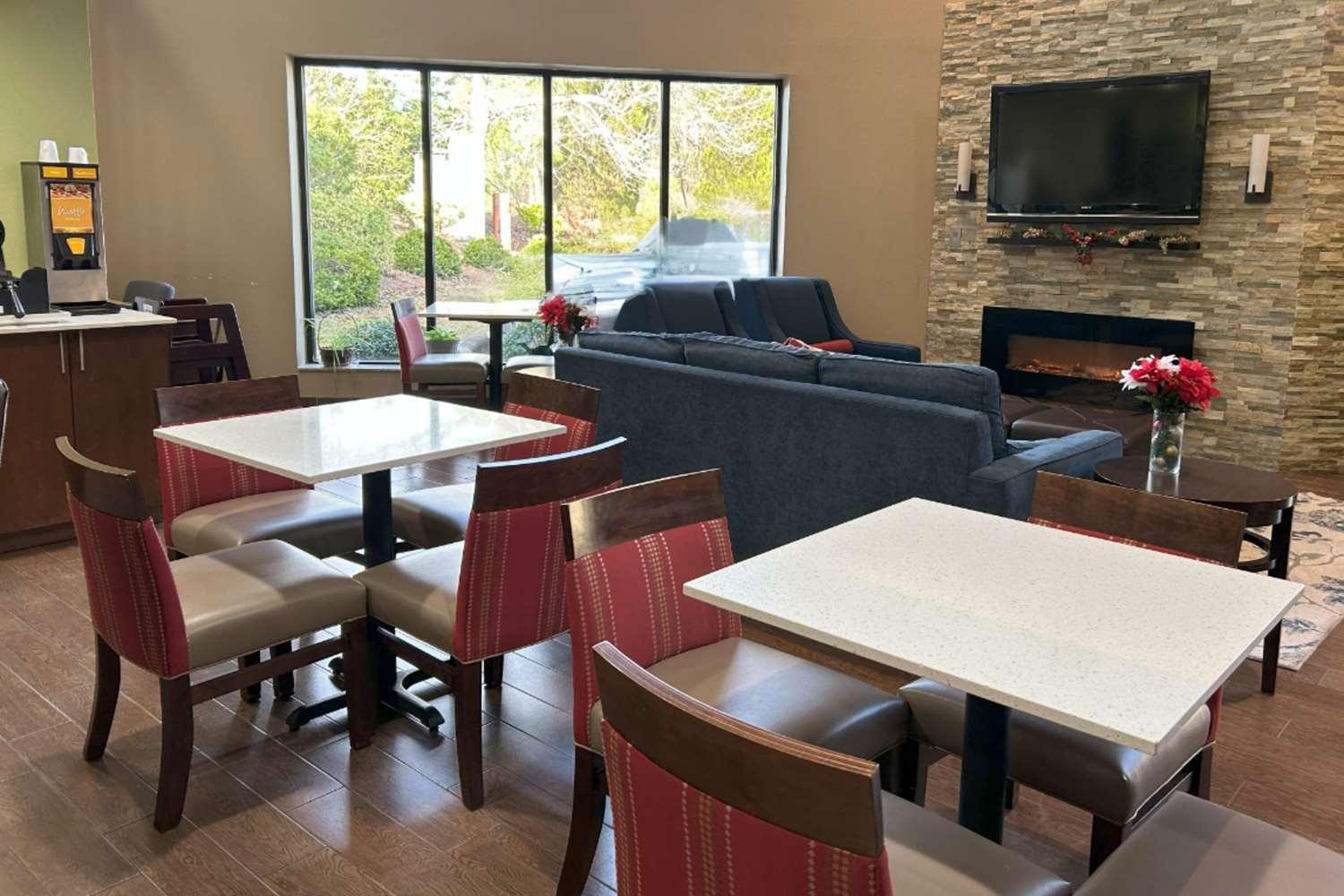 restaurant cafeteria