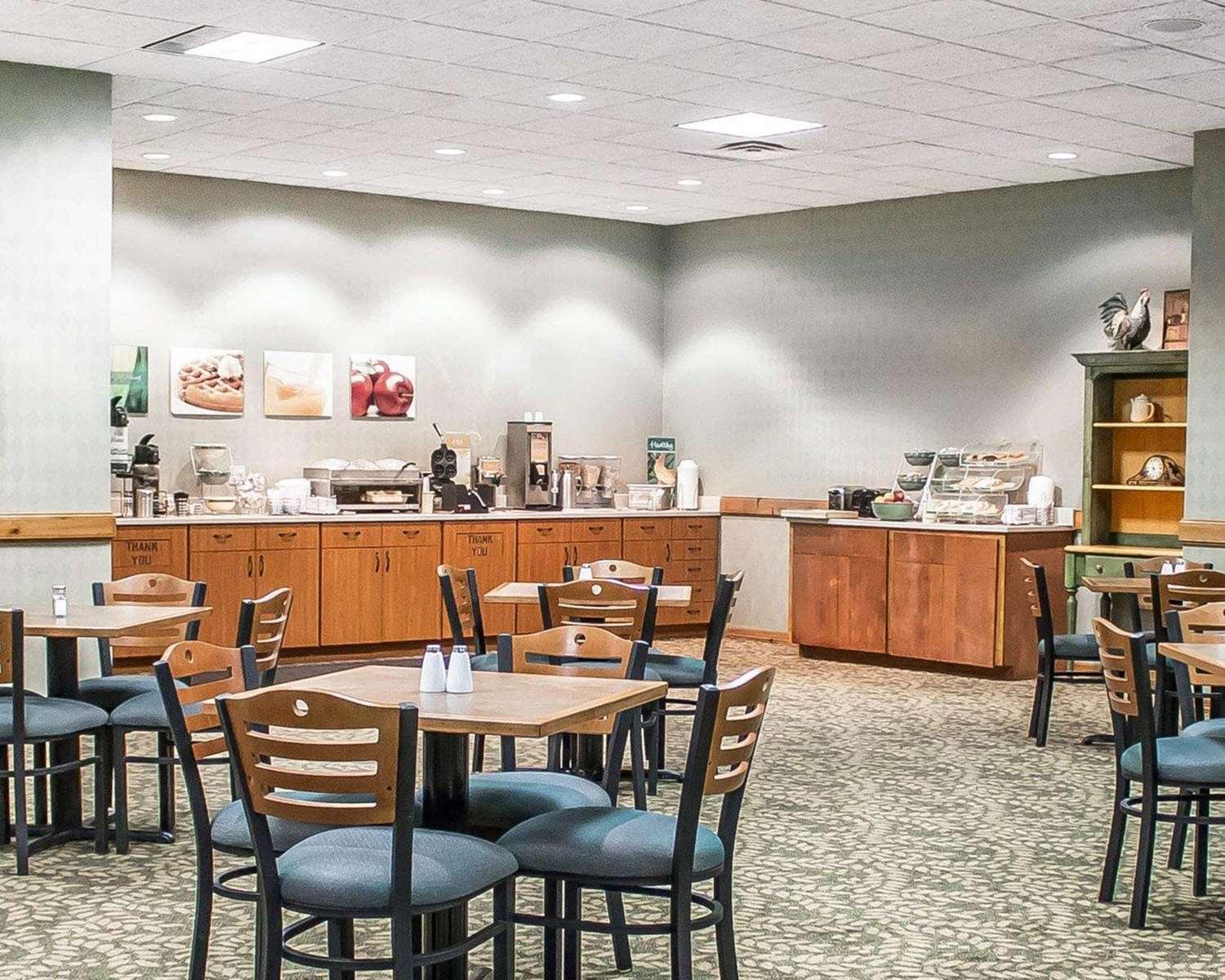 restaurant cafeteria