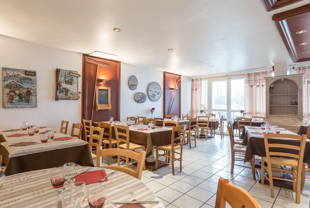restaurant cafeteria