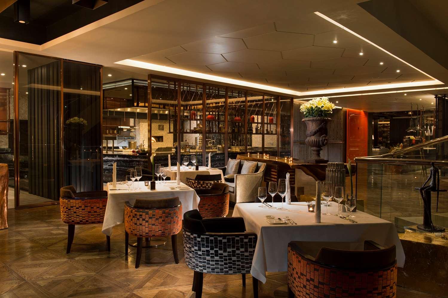 restaurant cafeteria