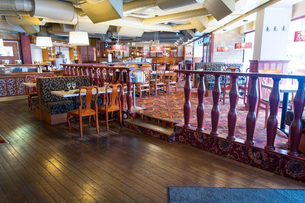 restaurant cafeteria