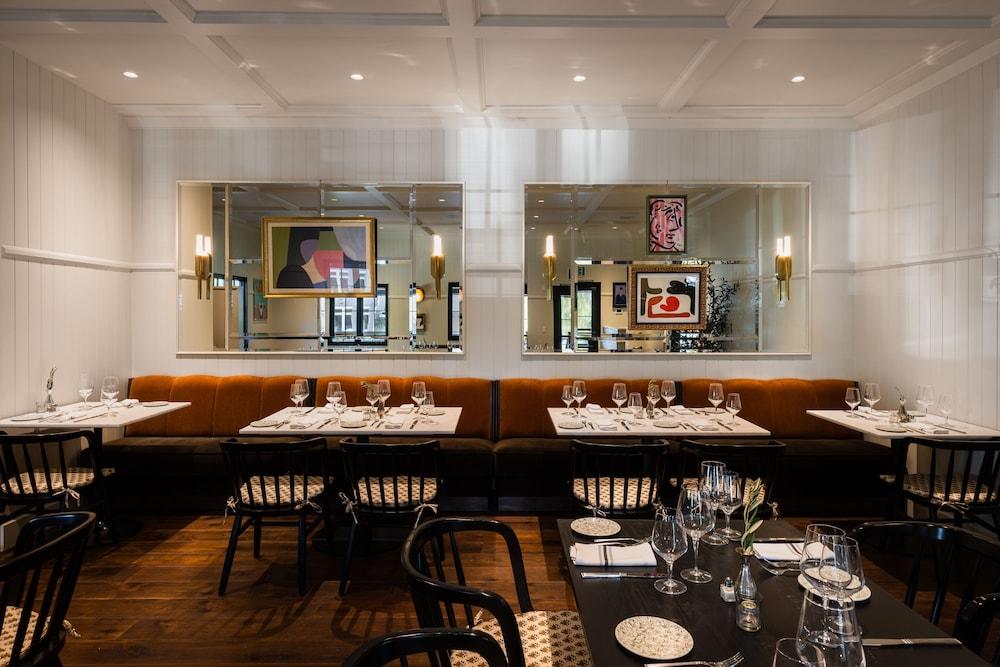 restaurant cafeteria