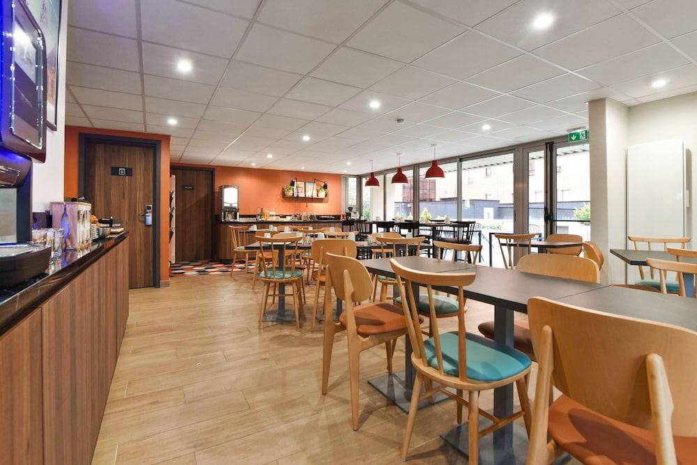 restaurant-cafeteria