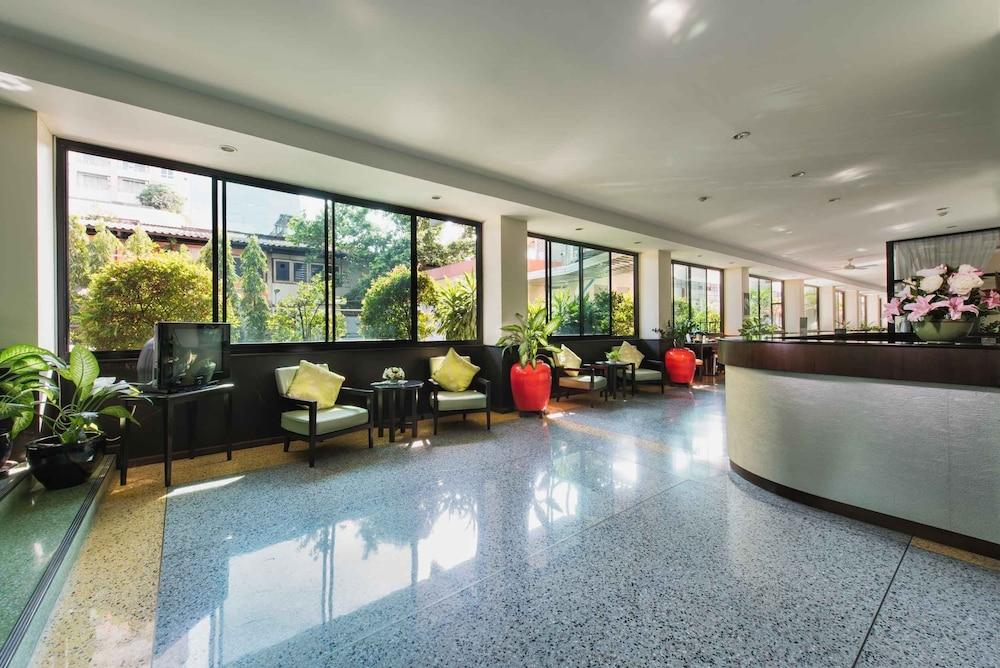 lobby