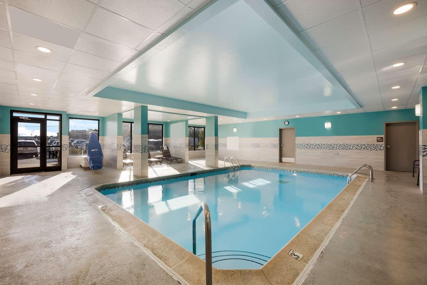 swimming pool spa