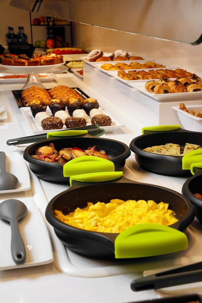 restaurant cafeteria