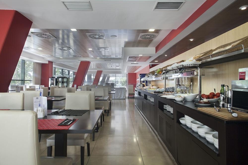 restaurant-cafeteria