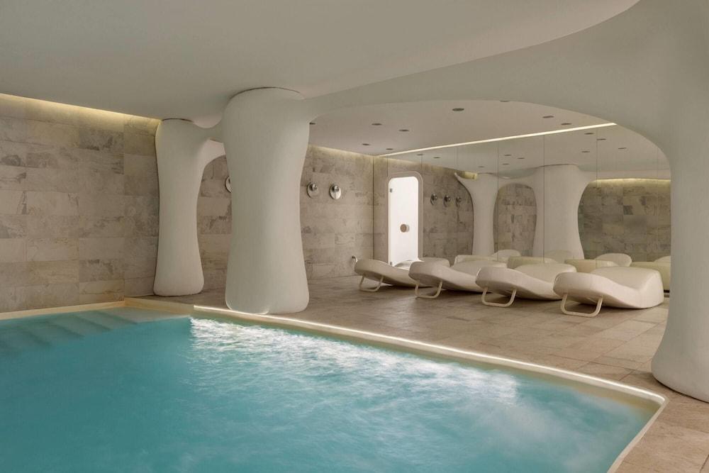 swimming pool spa