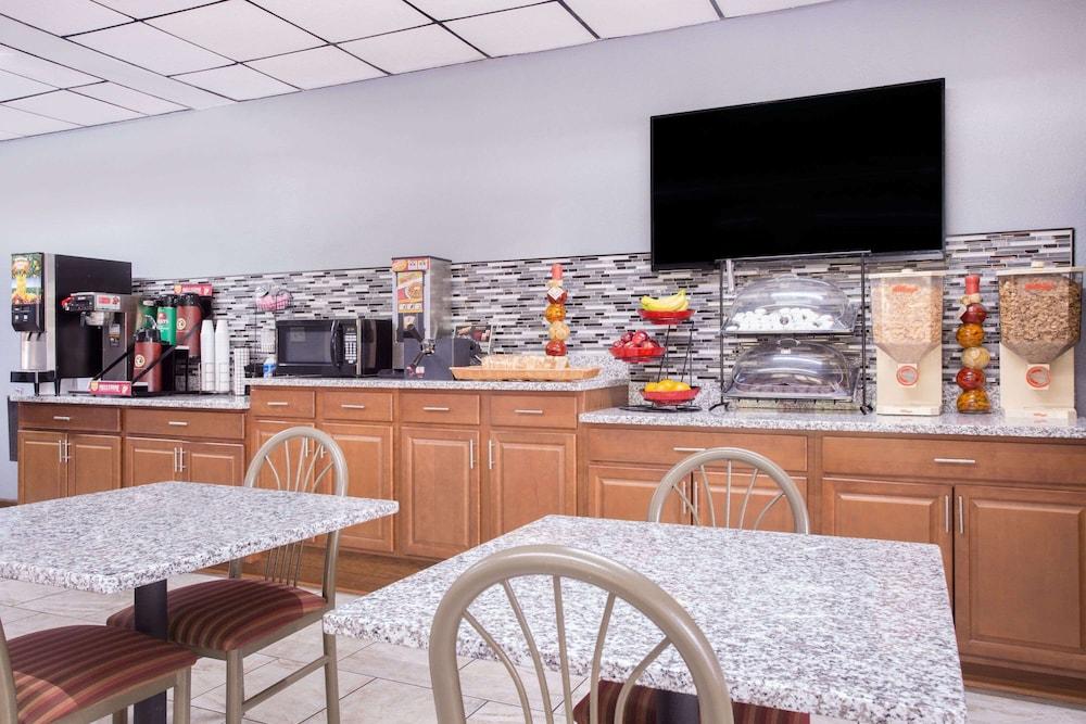 restaurant-cafeteria