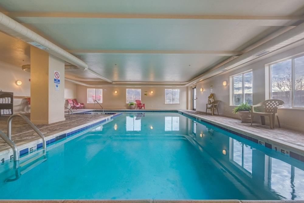 swimming pool spa