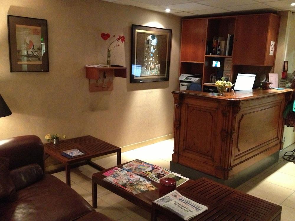 lobby