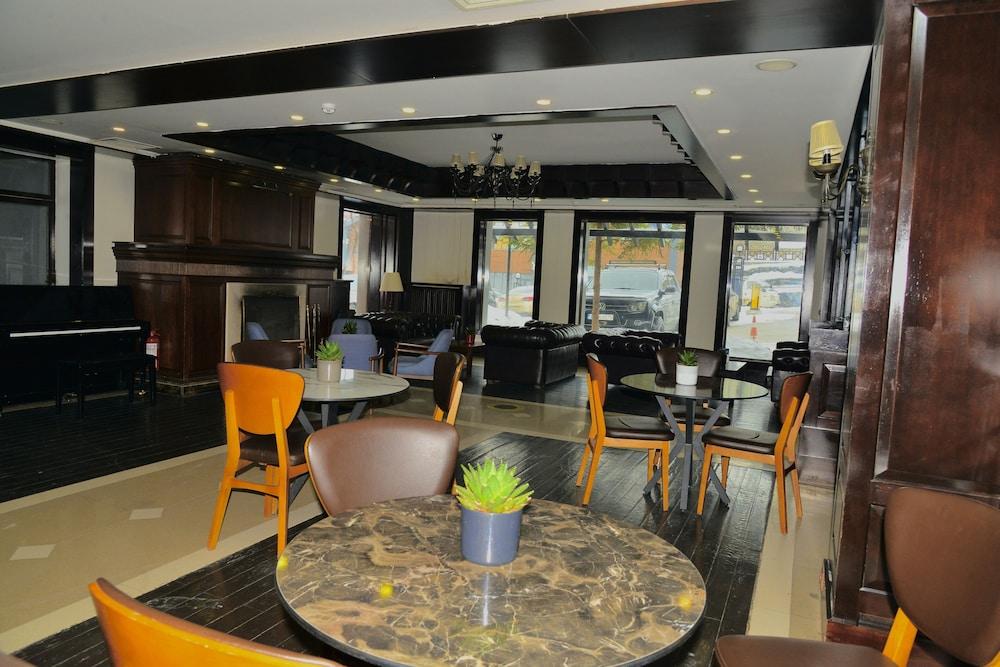restaurant-cafeteria