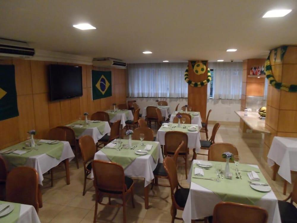 restaurant-cafeteria