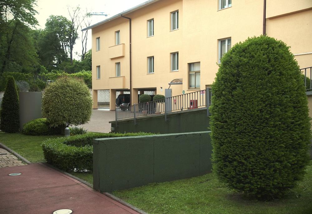 surroundings