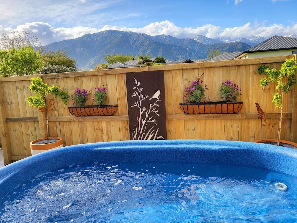 swimming pool spa