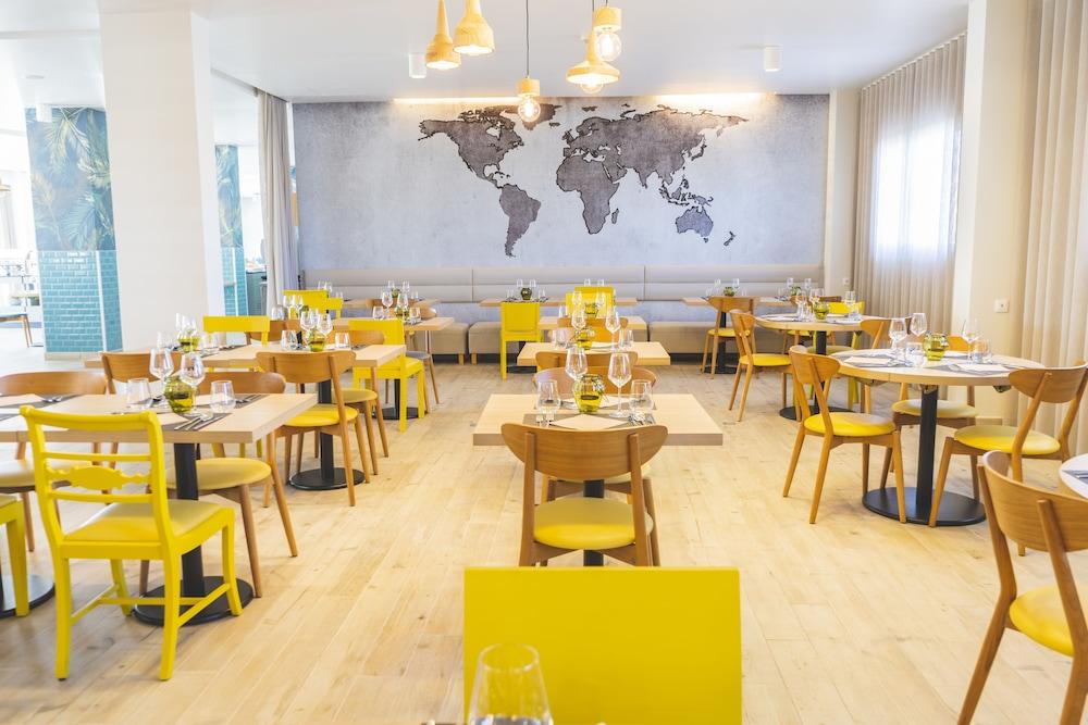 restaurant cafeteria
