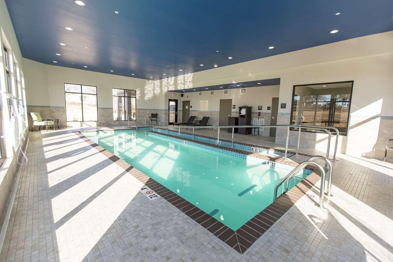swimming pool spa