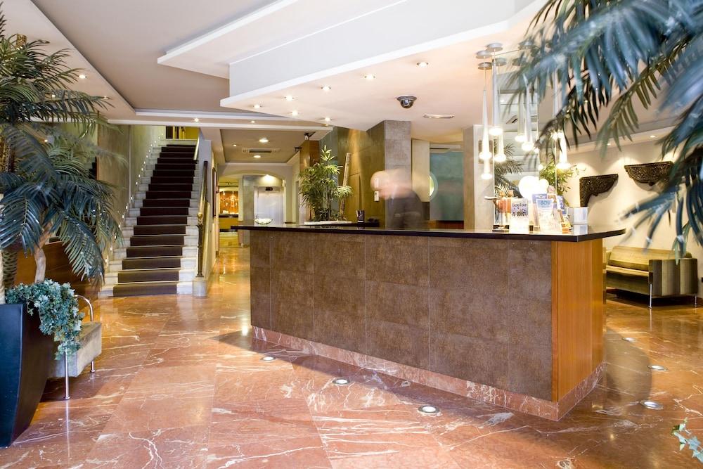 lobby