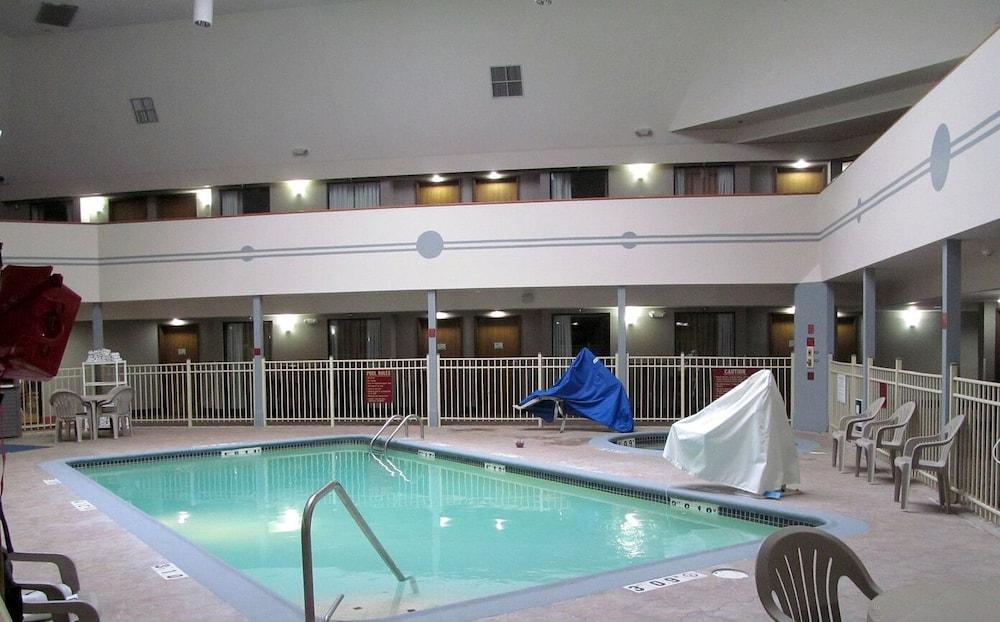swimming pool spa