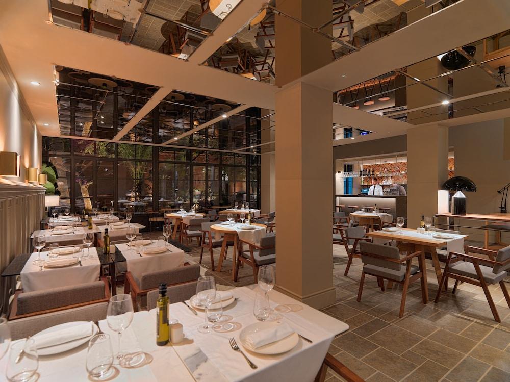 restaurant cafeteria