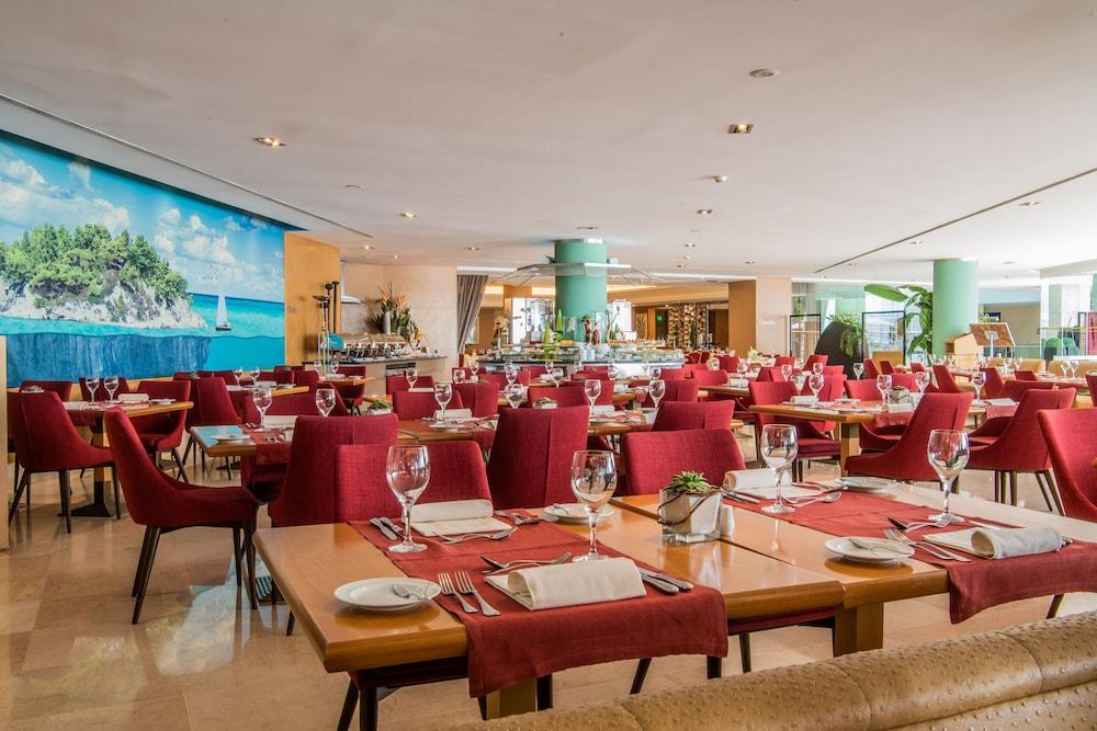 restaurant cafeteria
